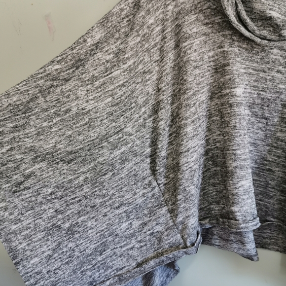 Poncho sweater - Picture 3 of 4